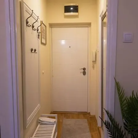 Apartment Classico Belgrade Vozdivac